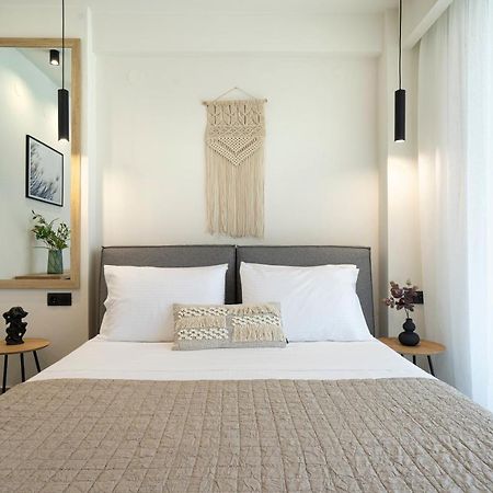 Aelia Seaside Luxury Suites Nea Karvali Ngoại thất bức ảnh