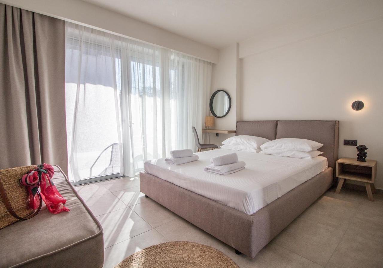 Aelia Seaside Luxury Suites Nea Karvali Ngoại thất bức ảnh