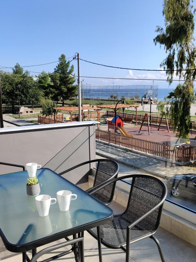 Aelia Seaside Luxury Suites Nea Karvali Ngoại thất bức ảnh