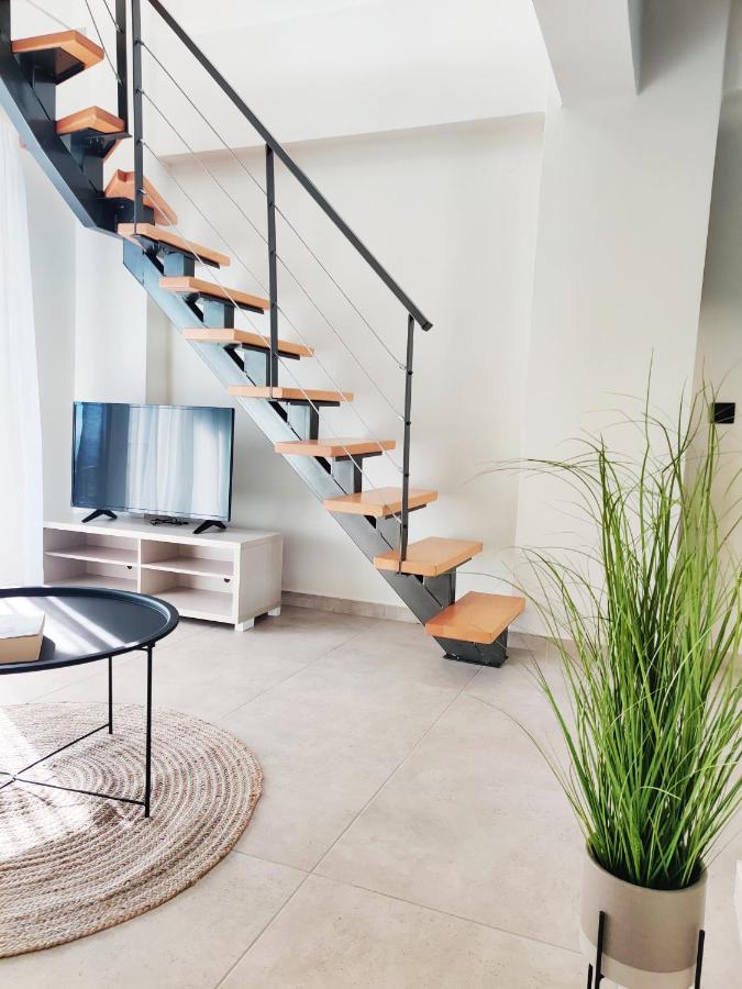 Aelia Seaside Luxury Suites Nea Karvali Ngoại thất bức ảnh