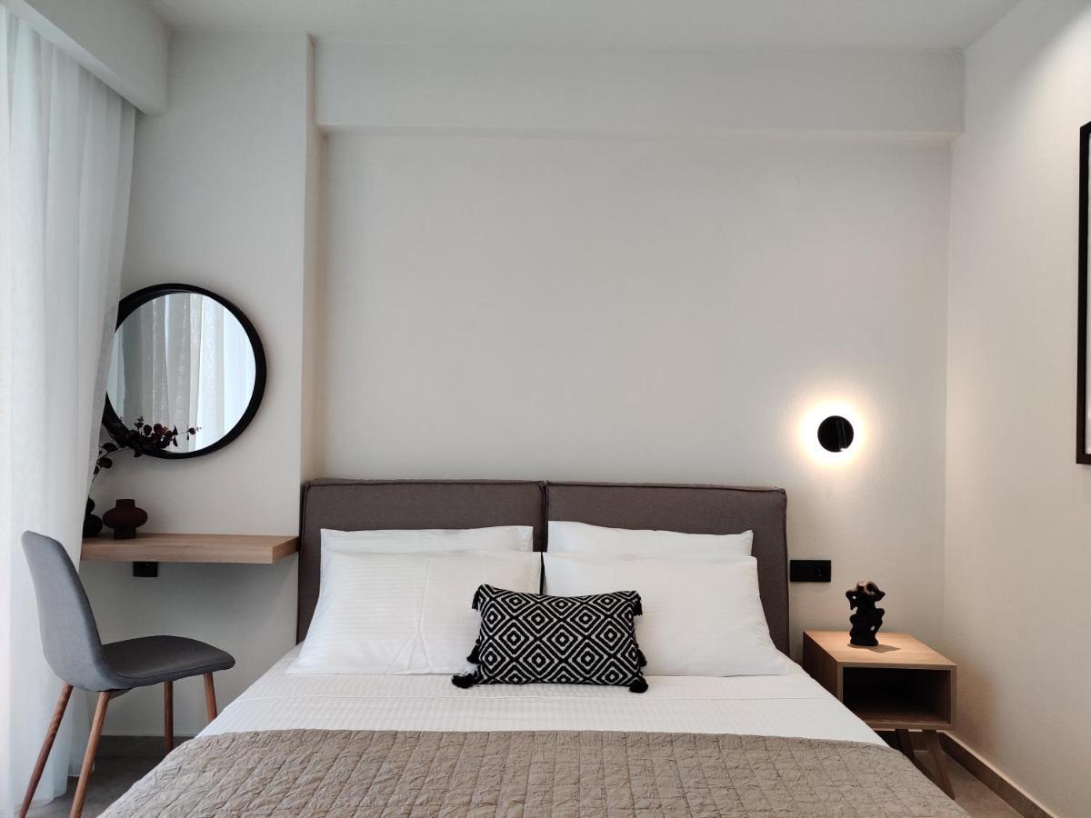 Aelia Seaside Luxury Suites Nea Karvali Ngoại thất bức ảnh