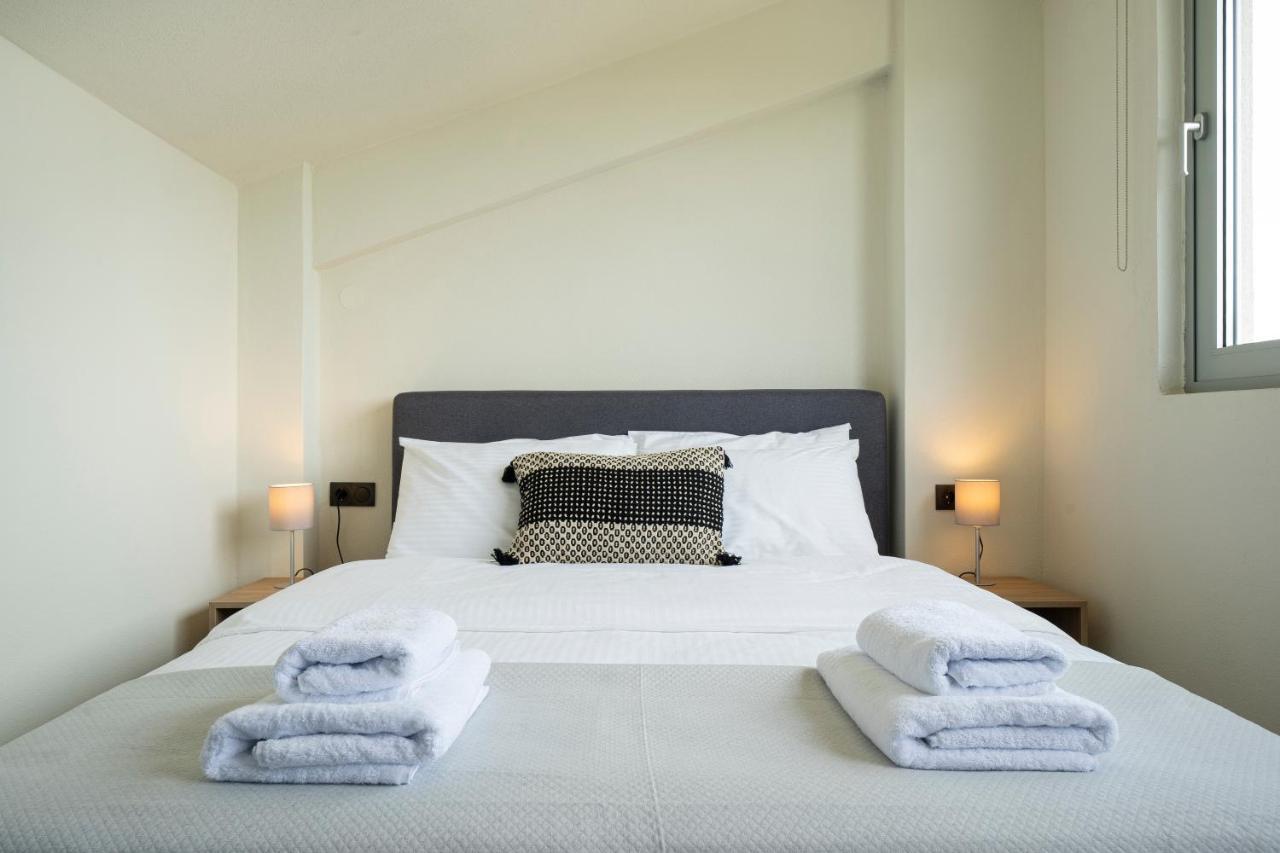 Aelia Seaside Luxury Suites Nea Karvali Ngoại thất bức ảnh